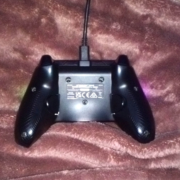 Color changing controller - Picture 2 of 3
